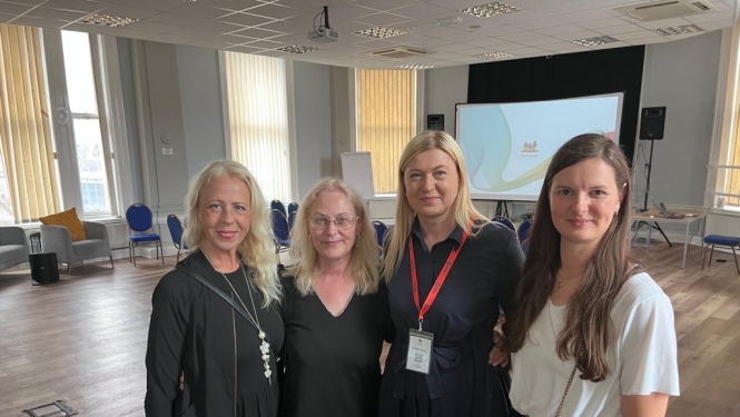 Kurzemes un Rīgas reģionu remigrācijas koordinatores kopā ar foruma “Dzīve starp divām pasaulēm” organizatoriem Bradfordā, Lielbritānijā.